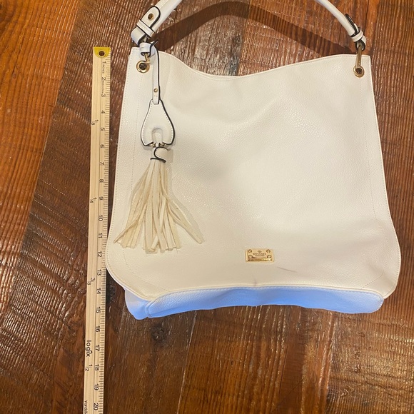 GUSSACI collection, beautiful purse bag. Large white with multiple zippers. - Picture 10 of 16